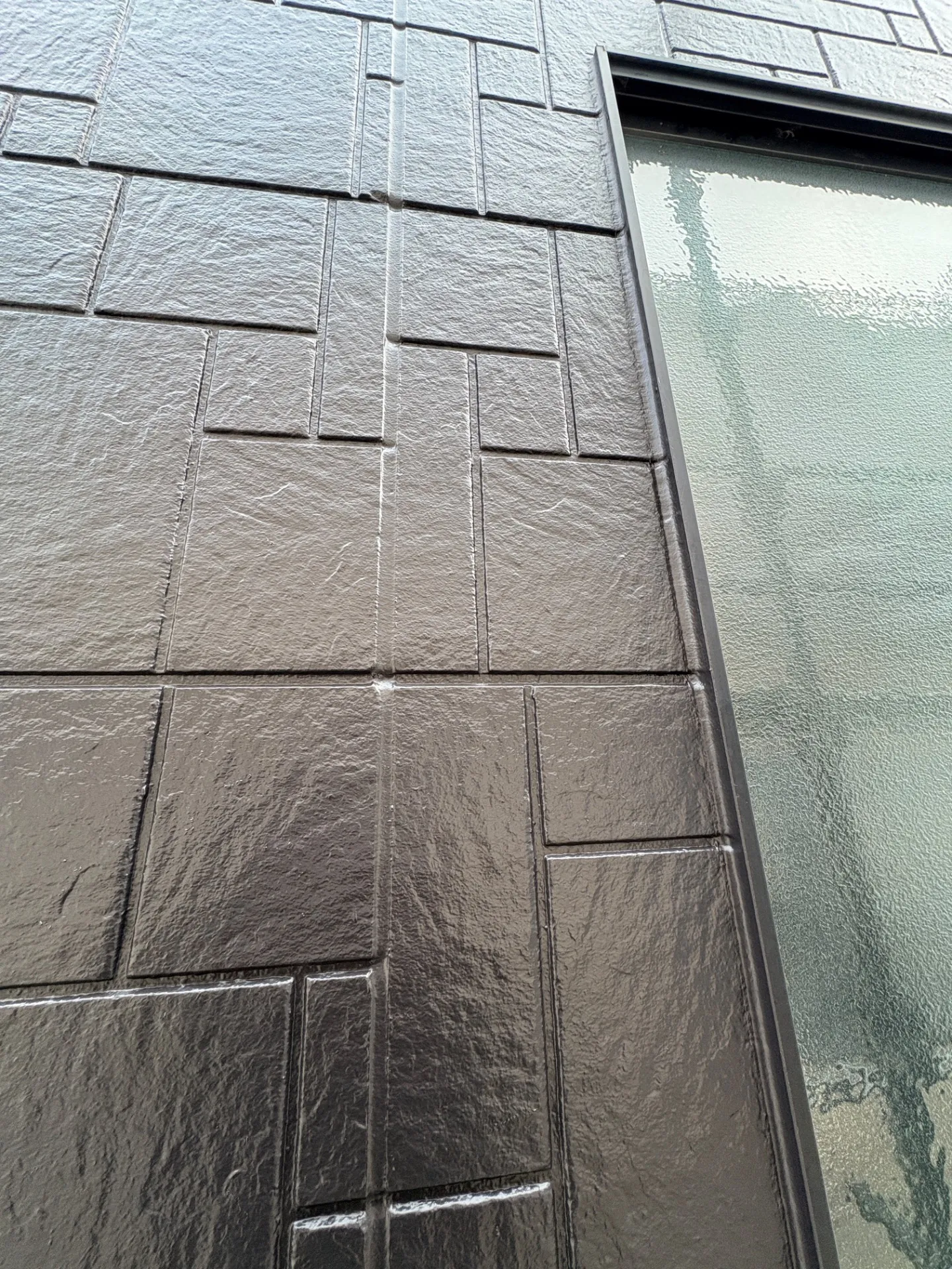 南箕輪村の皆さまへ！外壁の「ひび割れ」放置は危険？フッ素塗装で20年安心の住まいへ