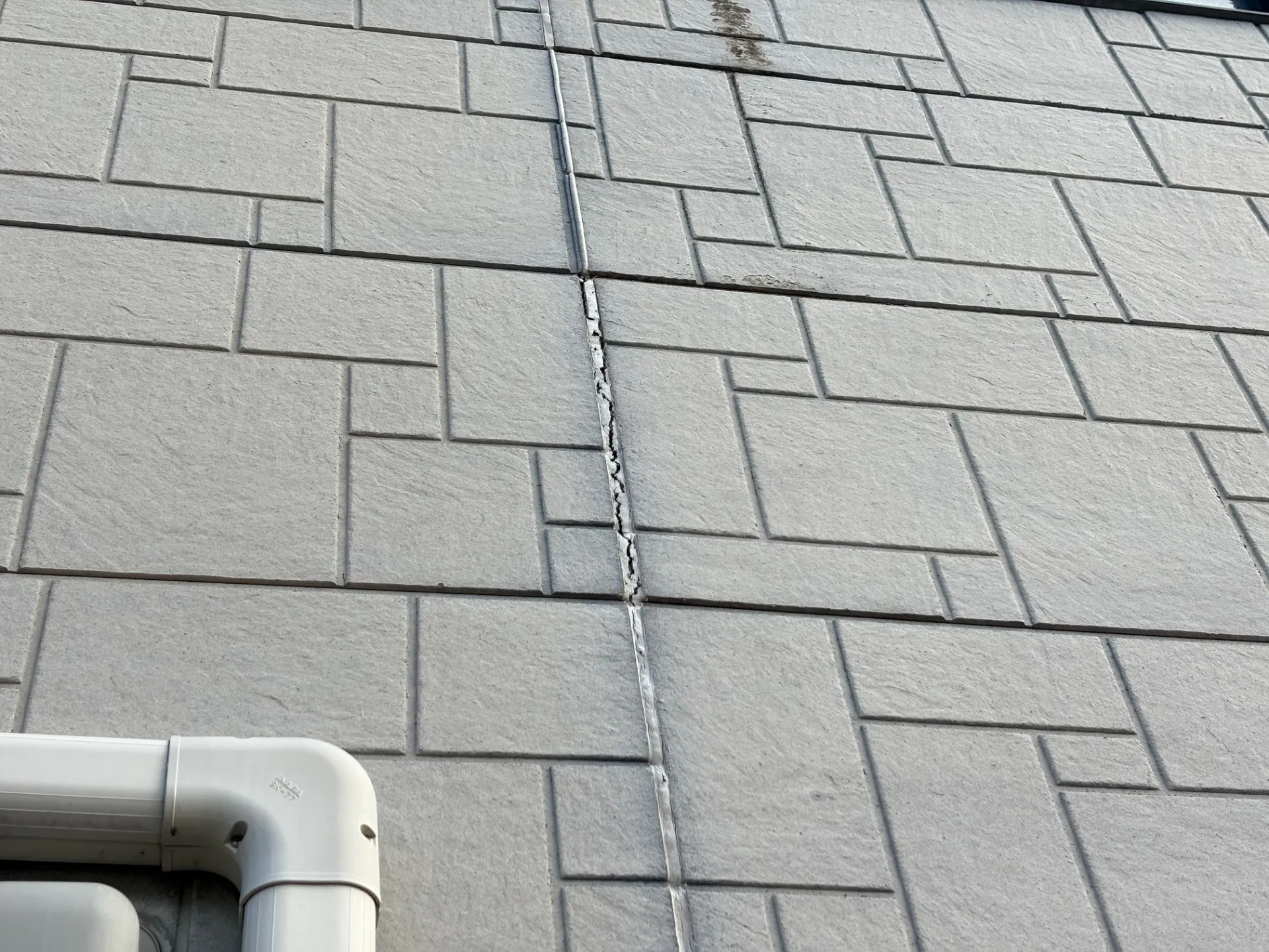 before 既存コーキング