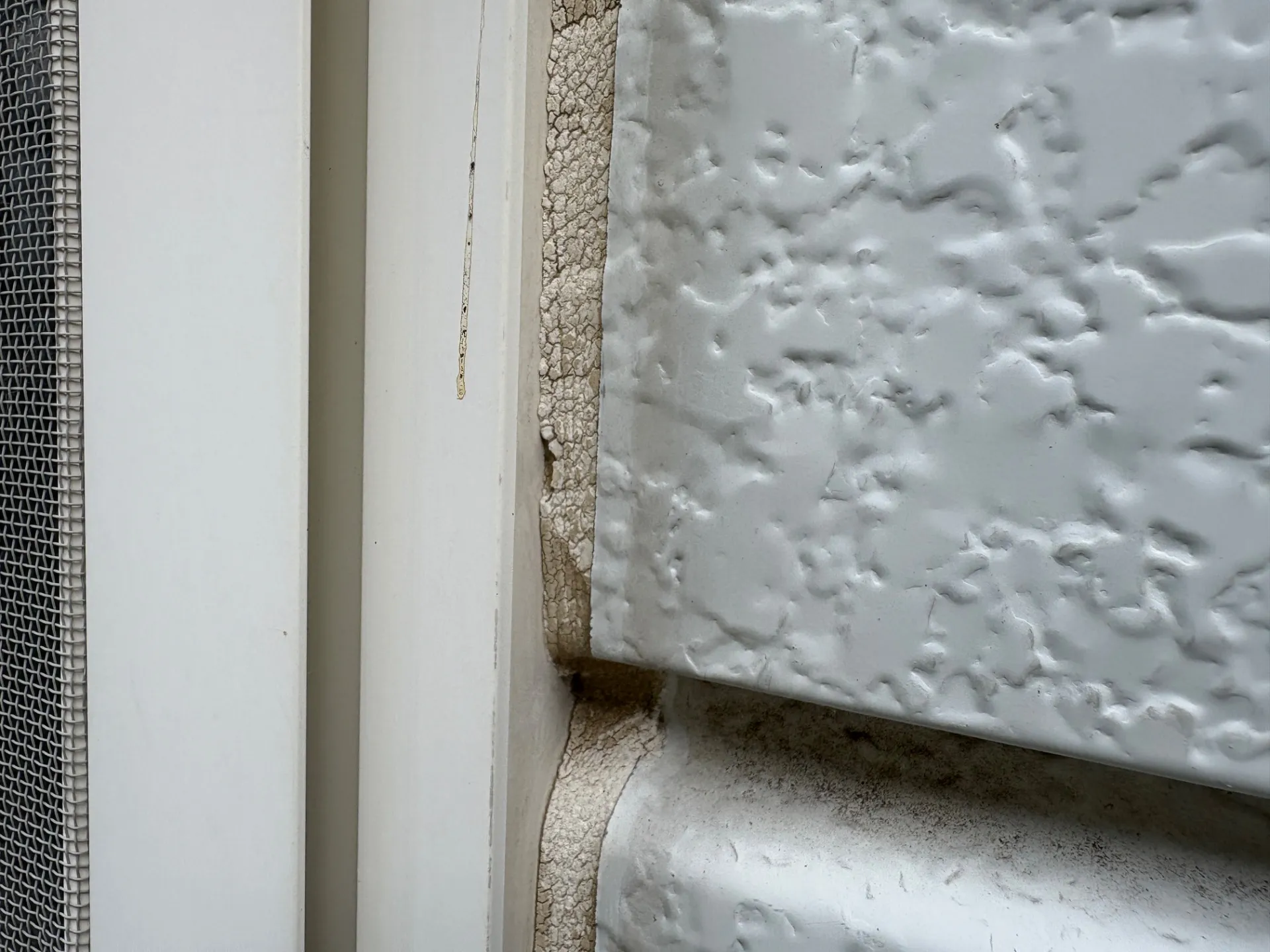 before コーキングの劣化