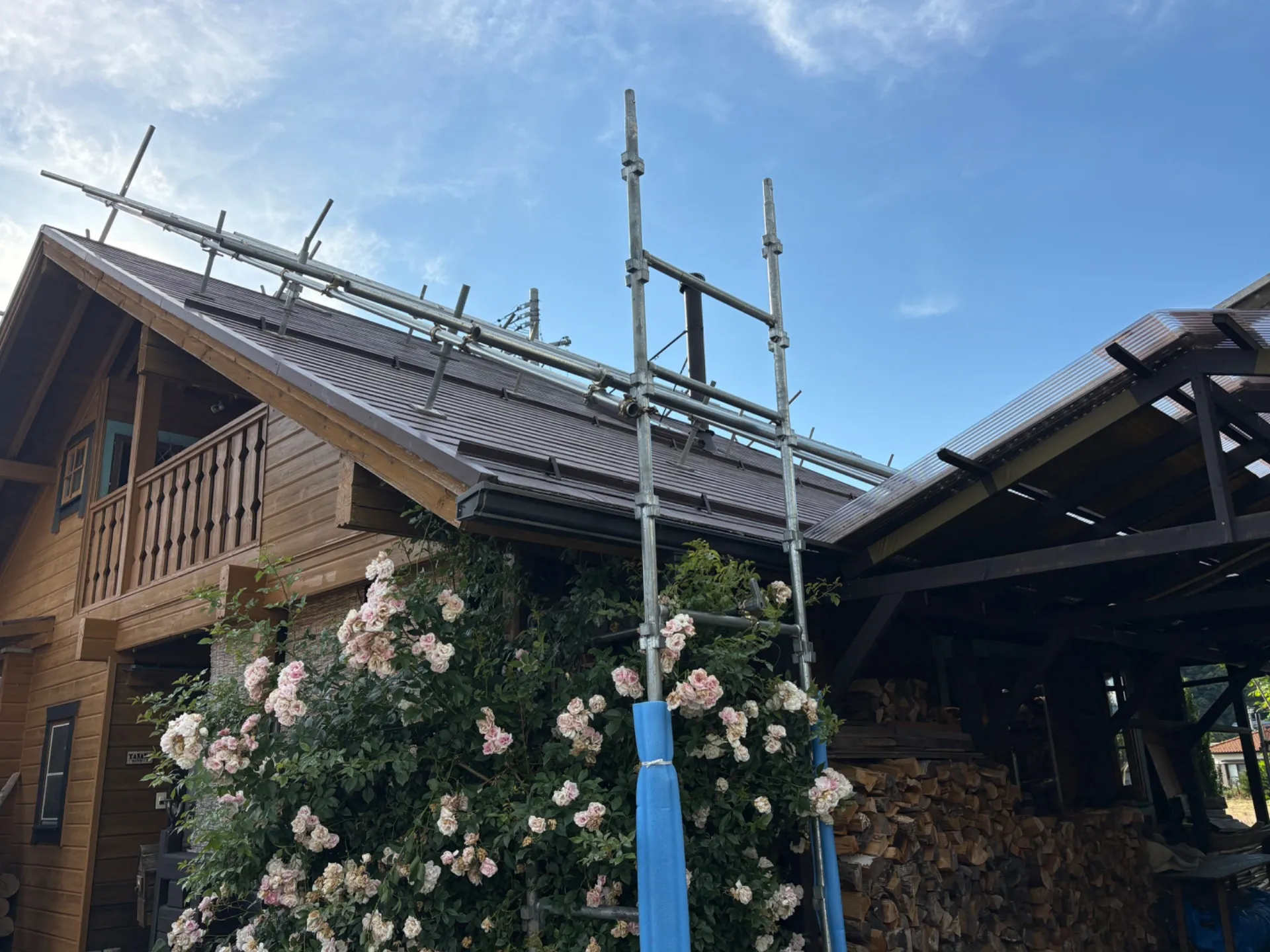 屋根足場